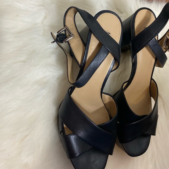 Michael Michael Kors 9M leather platform sandals - Picture 2 of 8